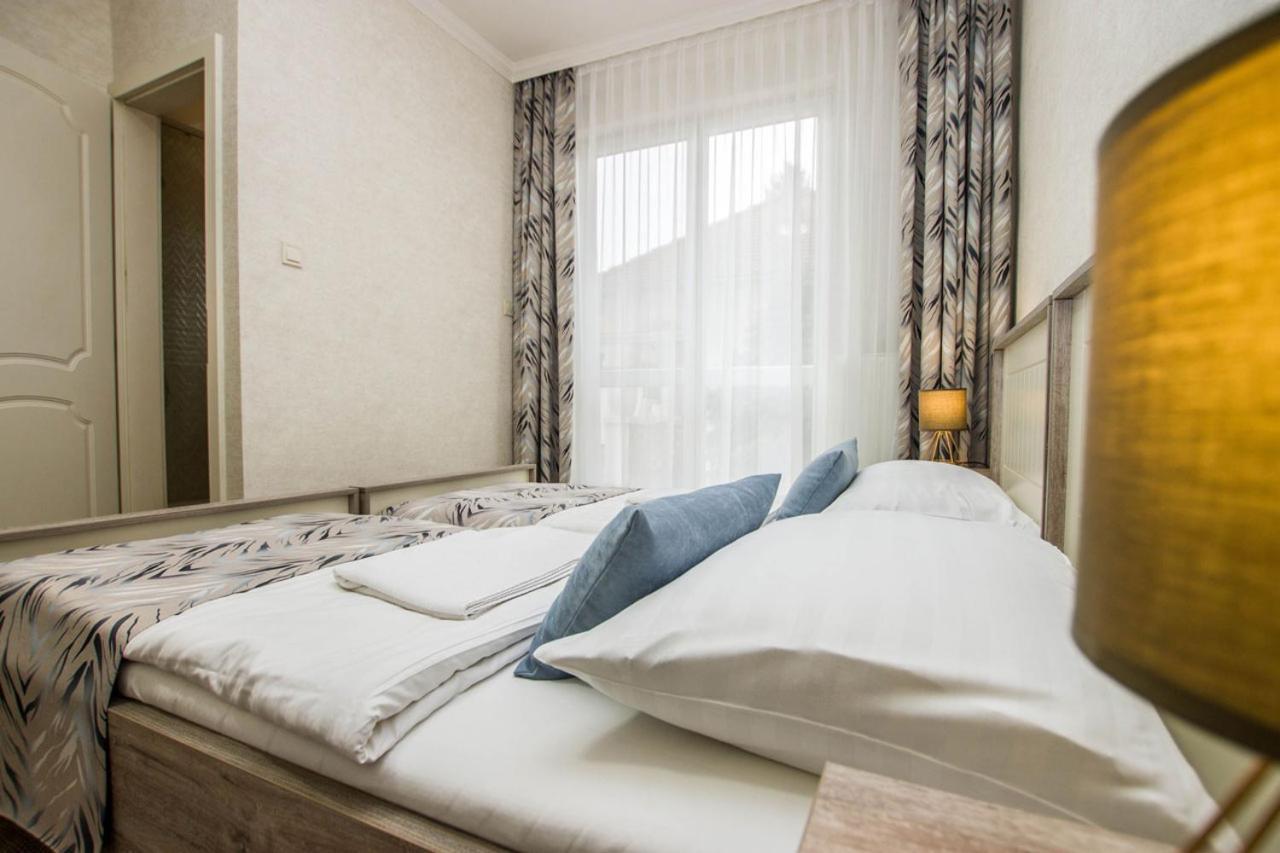 Hotel Jarja Panzio Hajdúszoboszló Exterior foto